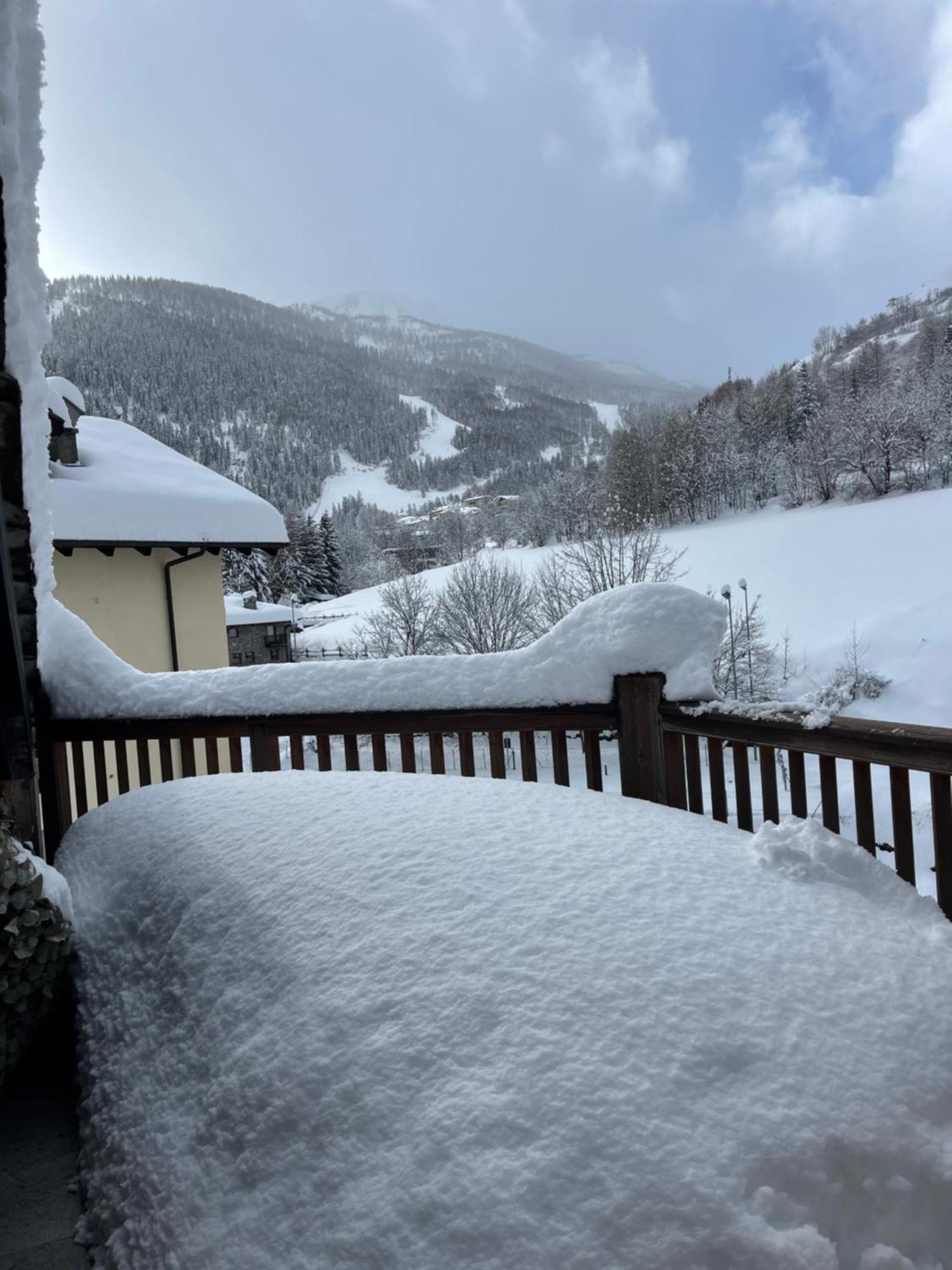Lthorses & Dreams Bed & Breakfast La Thuile Exterior photo